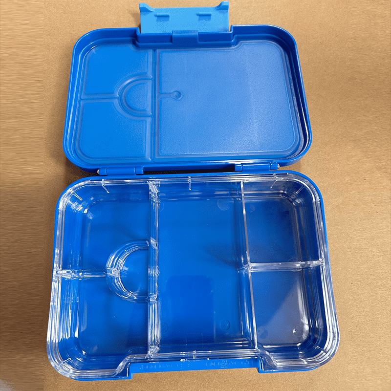 student lunch box